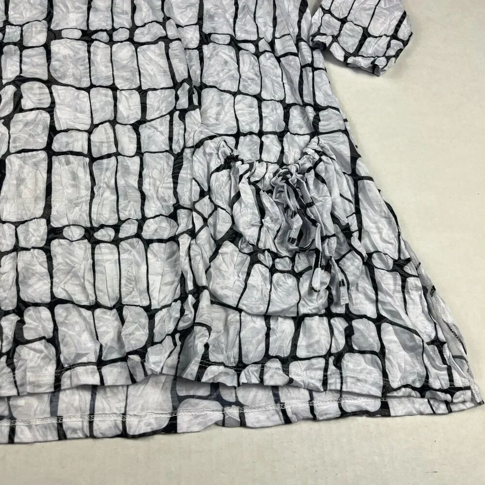 Shana Tunic Small Crinkle Textured Abstract Grid Print 3/4 Sleeve Artsy Top - Picture 2 of 10